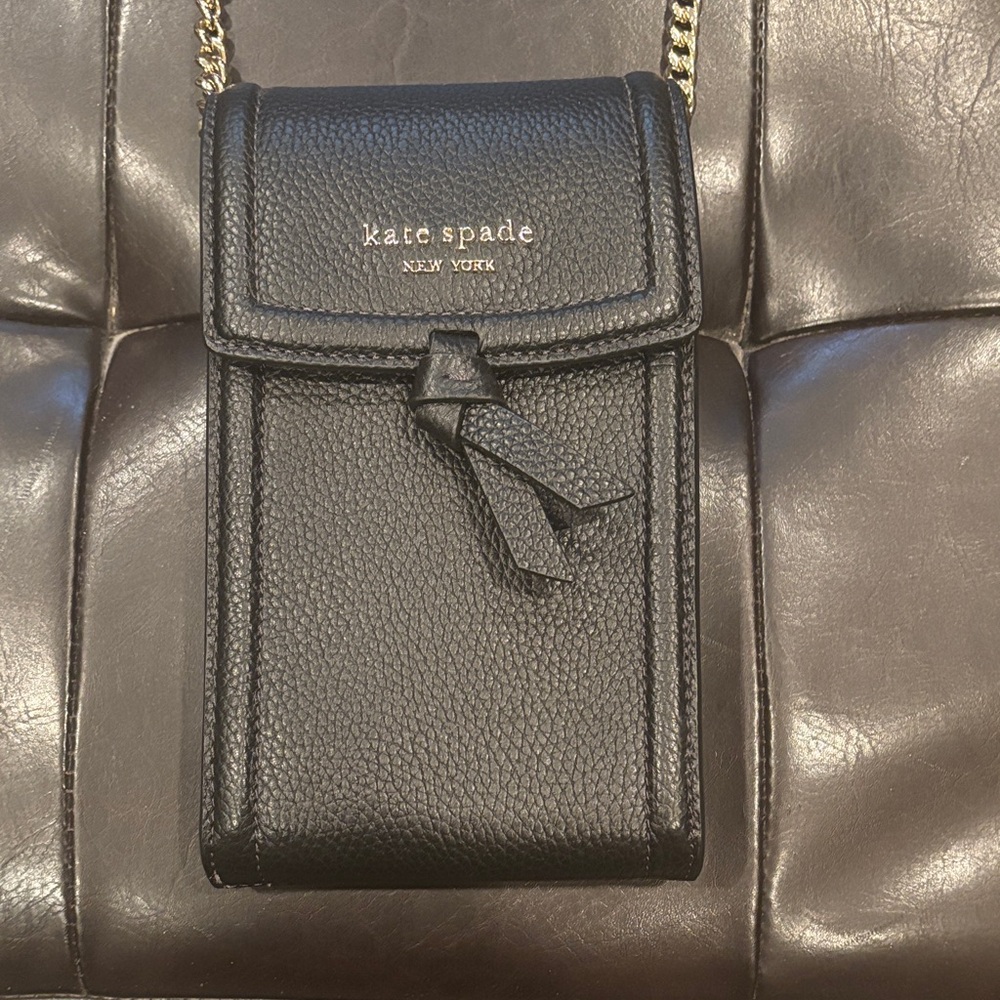 NWOT kate spade black pebbled leather phone crossbody with gold chain